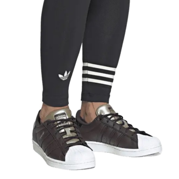 NWB NWT Adidas Superstars Originals GX4360 Brown Gold Size 42 White Shell Clam - Picture 15 of 15